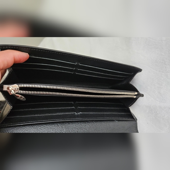 LOUIS VUITTON Epi Twist Wallet - Picture 9 of 11